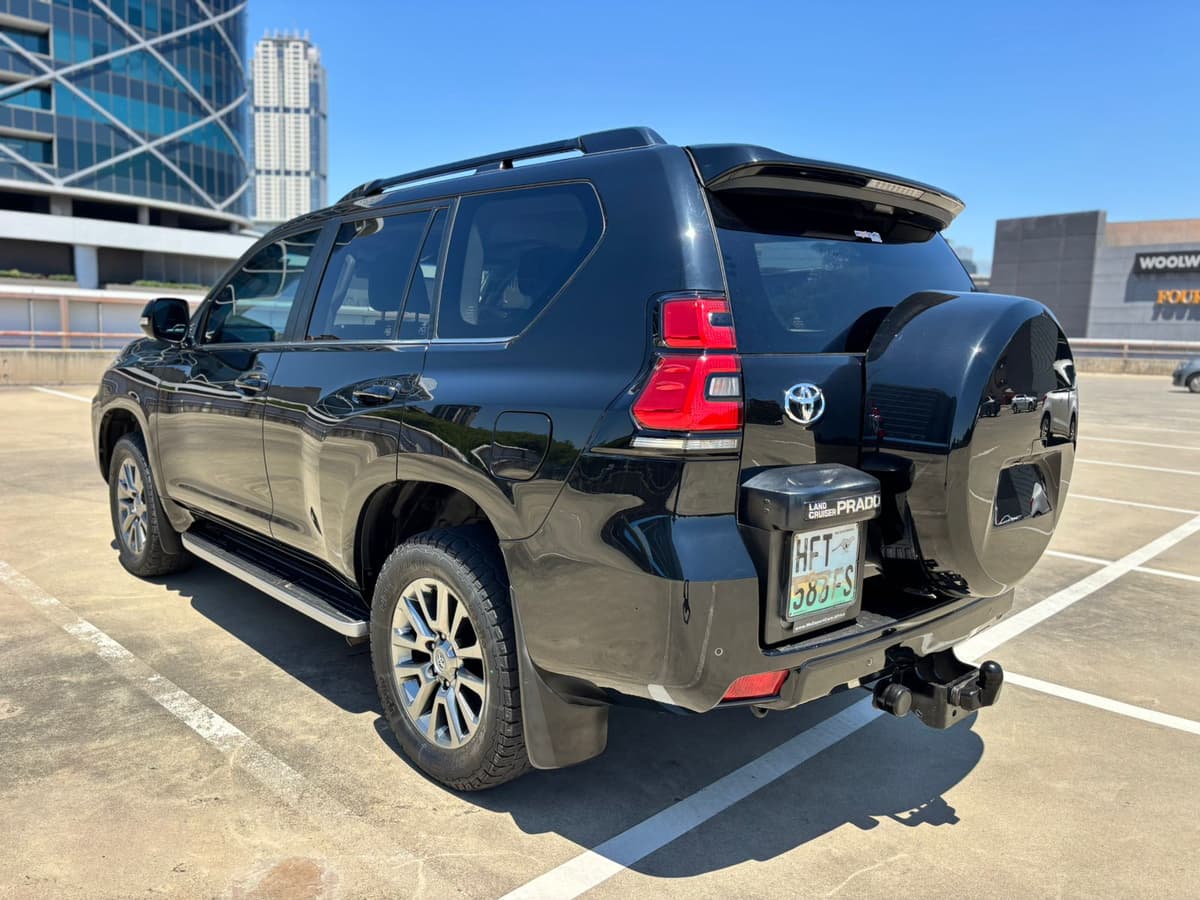 2018 Toyota Land Cruiser Prado - Image 7