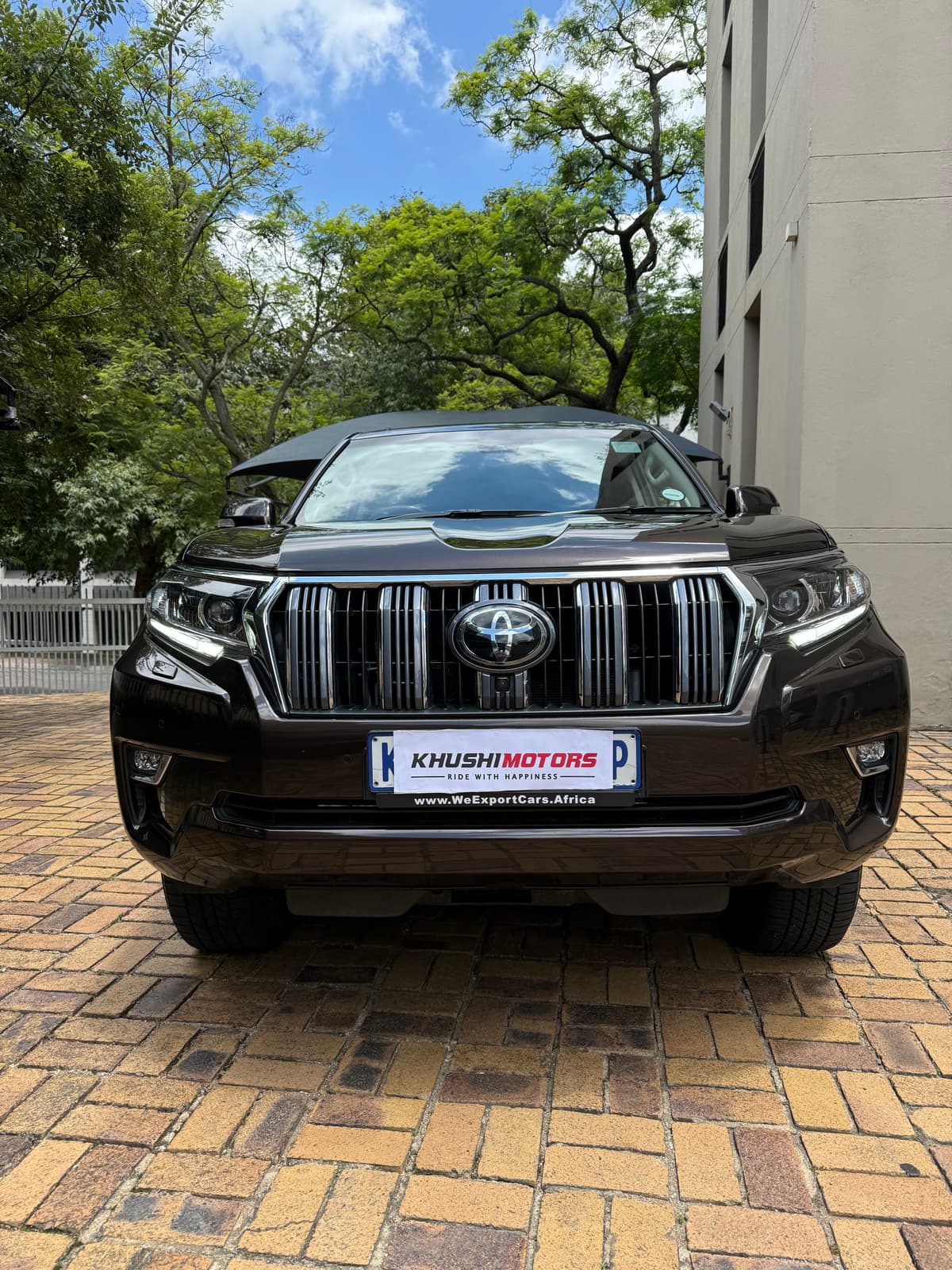 2023 Toyota Cruiser Prado VX-L 2.8 - View 1